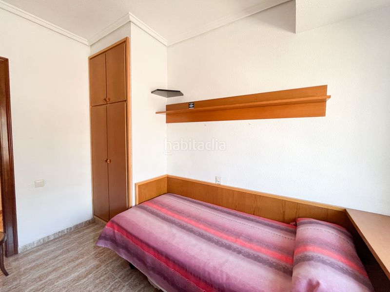 Foto f1d08eac-9412-44f9-b4a9-067d19283567. Pis a playa puerto de Sagunto Sagunt