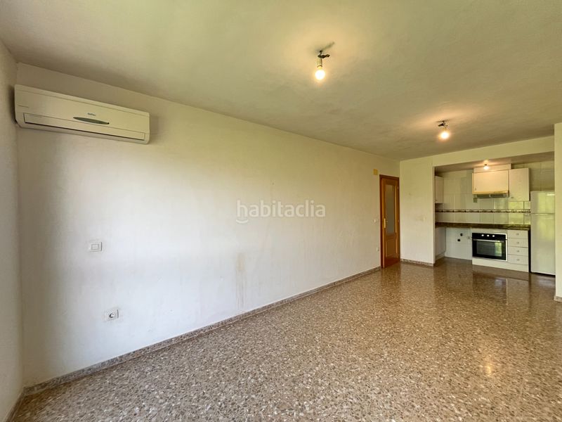 Foto c6a605f1-0d5e-4d8d-bf78-8a57d6d764cb. Pis a Faura