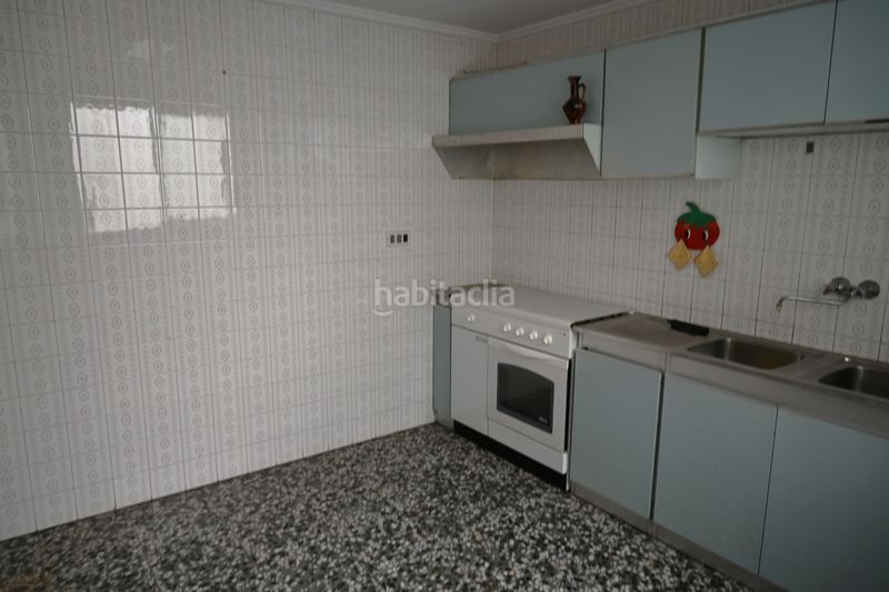 Foto a59c87bf-777b-4c64-b3c0-5e1ff8e5156e. Pis a Centro puerto Sagunt