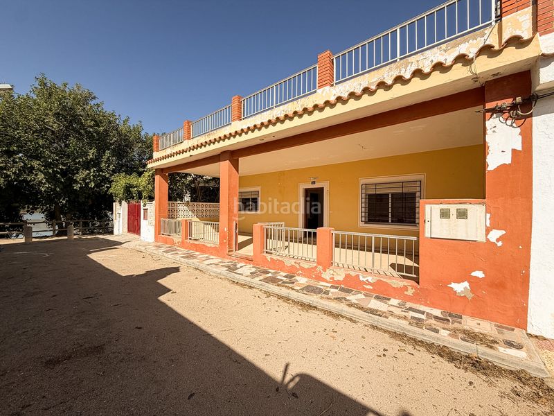 Foto 5a3b9c52-63e1-4fc0-a7d8-c222624f99d3. Casa adossada amb xemeneia a El Marenyet Cullera
