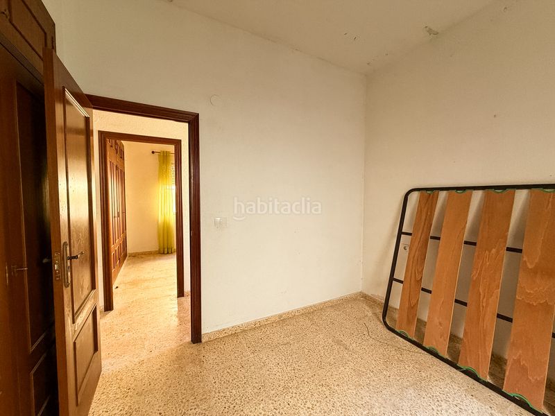 Foto b8982aaa-94f3-4524-aaaf-7a69c2c94b23. Casa adossada amb xemeneia a El Marenyet Cullera