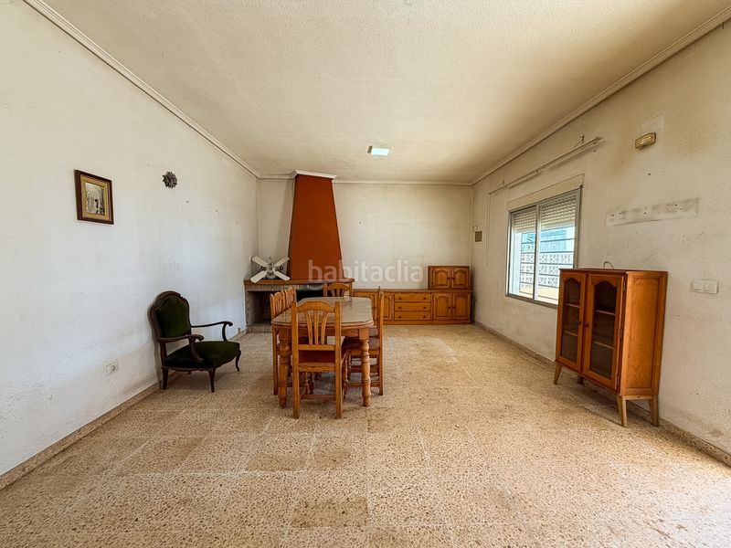 Foto cc024d62-42f8-4359-b97f-13d5ab6948c5. Casa adossada amb xemeneia a El Marenyet Cullera