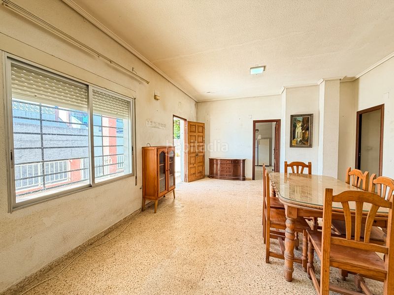 Foto df76bfd8-b637-493d-8321-9ad0235a819b. Casa adossada amb xemeneia a El Marenyet Cullera