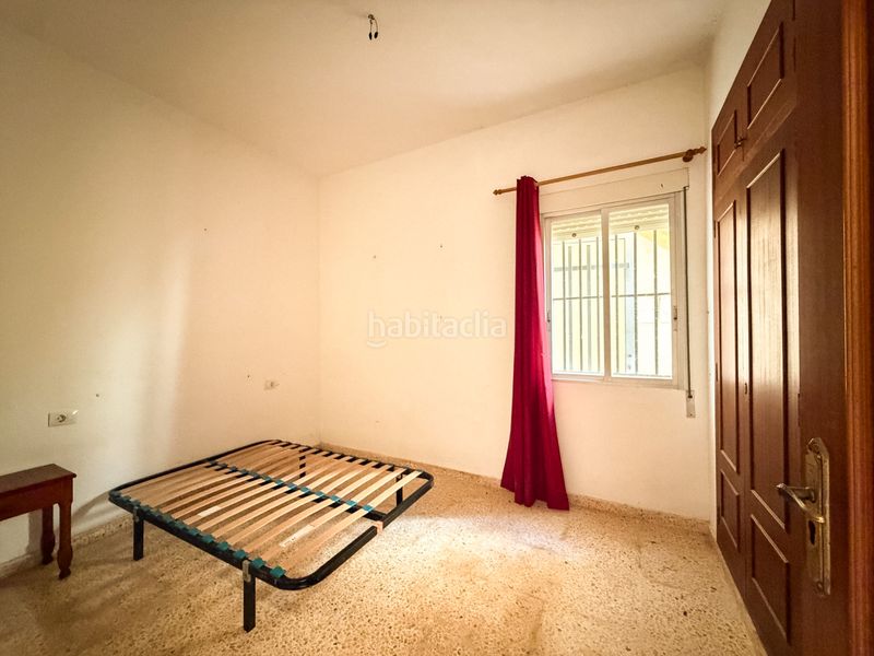 Foto e88c8672-6f49-4067-b2bb-929860741342. Casa adossada amb xemeneia a El Marenyet Cullera