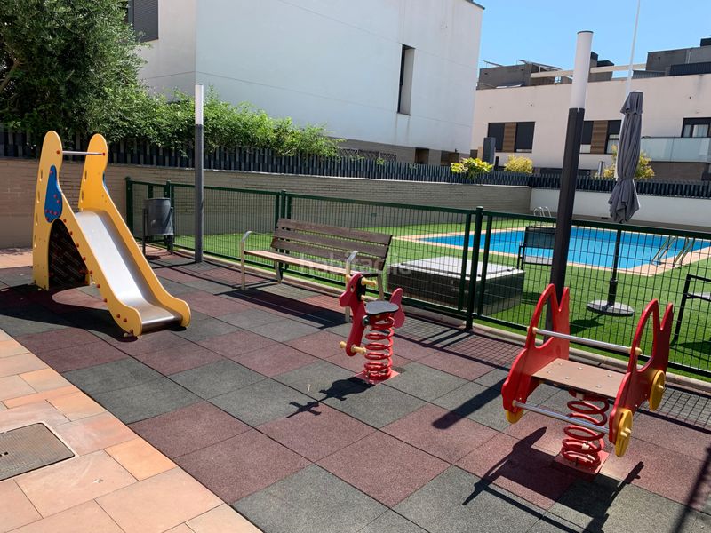 Foto 5cb95538-fe49-47f7-a824-4de873c8db4f. Xalet amb calefacció aparcament piscina a San José-Los Metales Sagunt