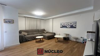 Flat  Carrer canàries. Estupenda vivienda situada en una primera planta