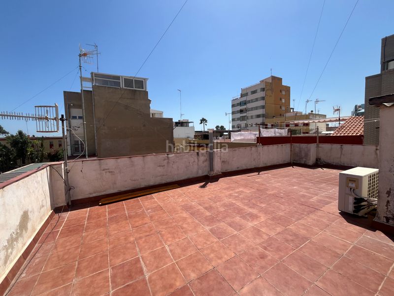 Foto 0584af3e-3998-4e34-916f-d89317c5e5f0. Pis a playa puerto de Sagunto Sagunt