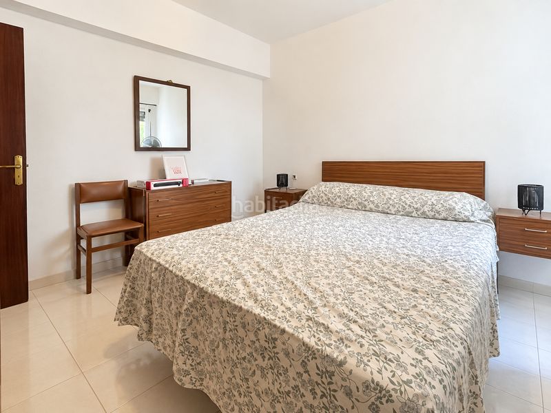 Foto cf501fc7-9e5f-495e-98f0-a872d8be25c3. Pis a playa puerto de Sagunto Sagunt