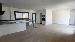 Casa aparellada  Carrer la costera. Precioso chalet a estrenar en alzira