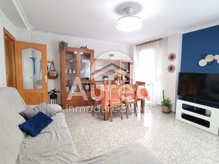Flat in Centro. Piso de 3 dormitorios en excelente estado con patio y galería