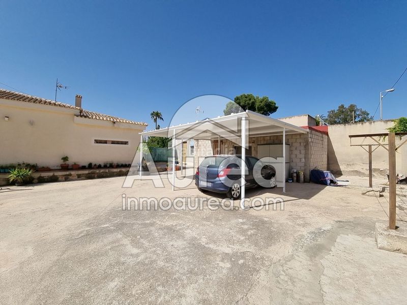 Foto 6b7995d5-9900-4f8f-9ce4-17a211e78076. Casa amb piscina a Fontcalent Alicante