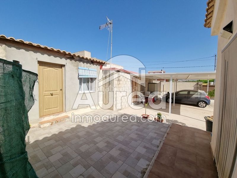 Foto b4367cd8-4b50-4970-a500-677b71894a76. Casa amb piscina a Fontcalent Alicante
