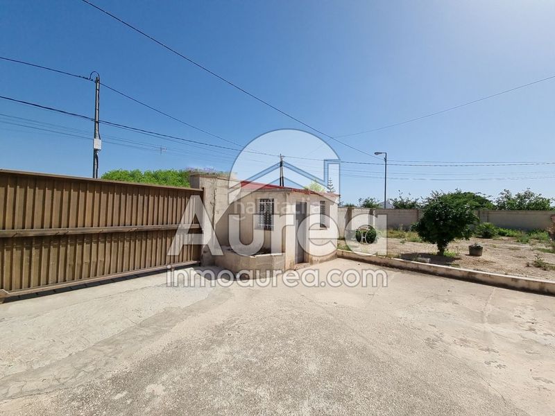 Foto cd9d9f92-5947-40c9-a721-6daf3acd6811. Casa amb piscina a Fontcalent Alicante