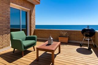 Dúplex  Camí ral el ravalet. Ático dúplex con vistas impresionantes al mar.