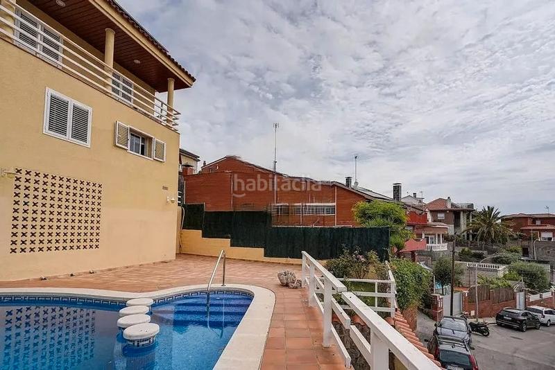 Foto 573a64c5-1b52-4b4c-a43a-aac46da954bf. Maison avec chauffage parking piscine dans Torrent Ballester Viladecans