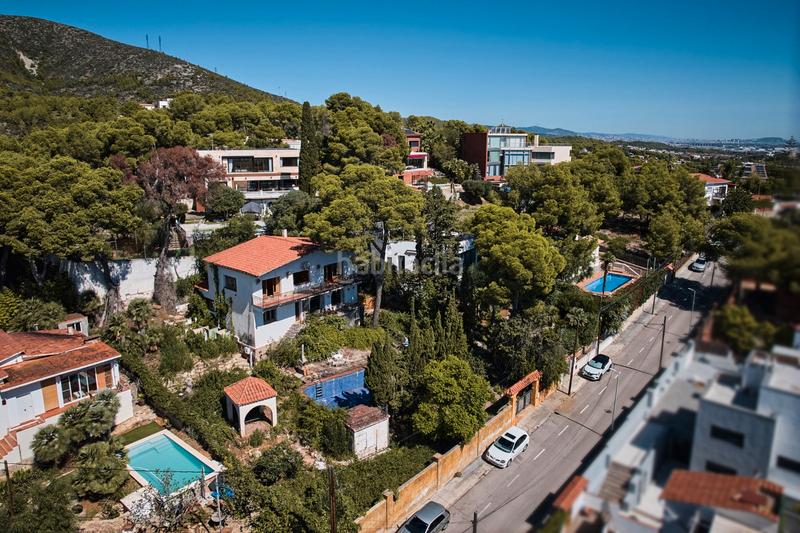 Foto 175de84e-dccf-4c62-9354-8999ead1fa89. Maison avec cheminée parking piscine dans Montmar Castelldefels