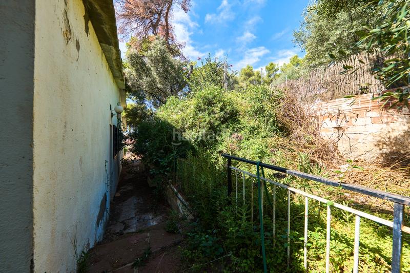 Foto 71066958-9cd0-464d-8436-2d5ebd26a919. Maison avec cheminée parking piscine dans Montmar Castelldefels