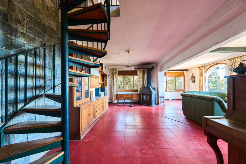 Foto 77c0085f-8459-4246-87fd-b74d1a838858. Maison avec cheminée parking piscine dans Montmar Castelldefels