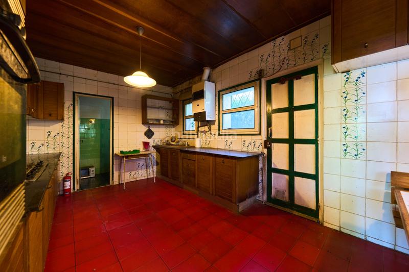 Foto 996f0ac5-e6d2-4414-9d57-235074fc2011. Maison avec cheminée parking piscine dans Montmar Castelldefels