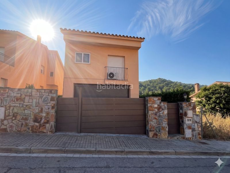 Foto edd40c23-46e9-457c-a50f-b81eda0cd6f4. Casa adossada amb aparcament piscina a Dosrius poble Dosrius