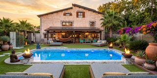 Casa  Carrer dels avellaners. Chalet independiente en rubi