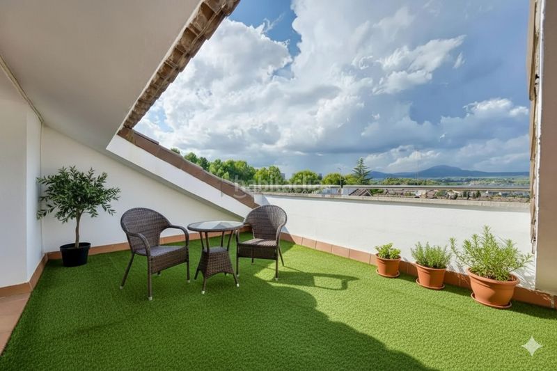 Foto b7f22124-9838-4ae7-bfde-2d968c3e6784. Casa adossada amb aparcament piscina a Centre-Eixample-Can Llobet Barberà del Vallès