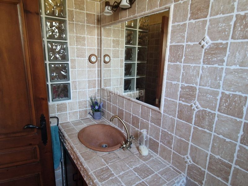Foto 3f3740e6-3900-4aab-99a8-678cbcc03b02. Masia amb xemeneia aparcament piscina a Ametlla del Vallès (L´)