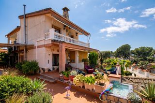 Casa  Carrer de sant eduard. Casa unifamiliar en venta en can prat, lliçà de vall