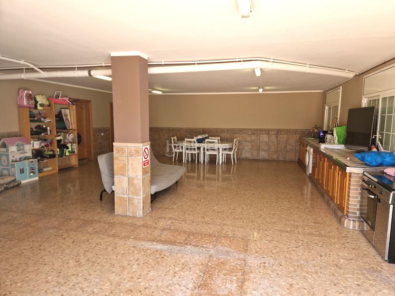 Foto b74f9ec4-ee86-47b1-86e5-62c3b061ae4e. Xalet amb calefacció aparcament piscina a Can Parellada Terrassa