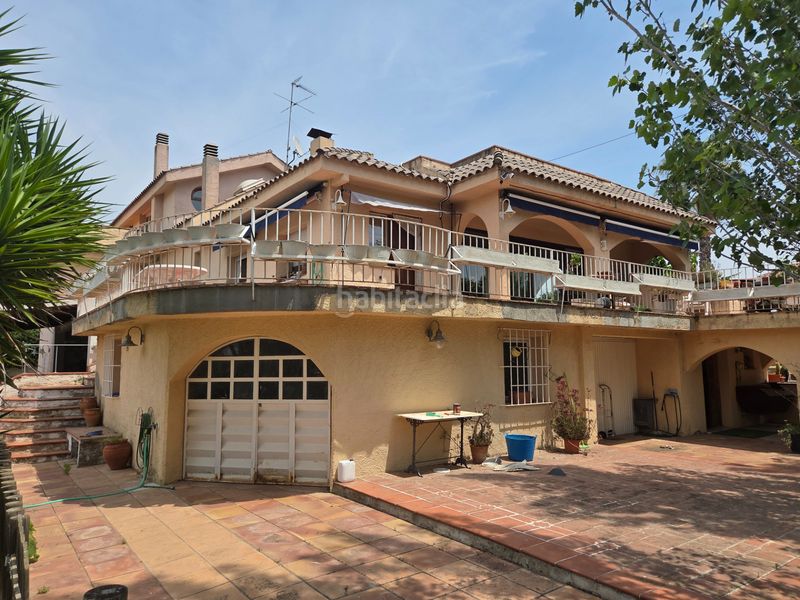 Foto 94d8b6a3-bcc9-4553-9c51-9a87c0dfc2fb. Casa amb aparcament piscina a Can Rial Esparreguera