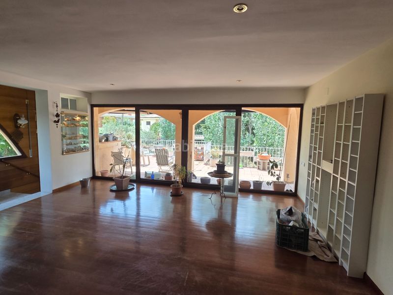 Foto fda23b6b-d8cf-4436-8a06-5da48dca96e8. Casa amb aparcament piscina a Can Rial Esparreguera