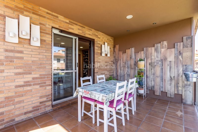 Foto 38878175-2bdd-4868-93ea-310a83a32589. Casa amb aparcament piscina a Torrent Ballester Viladecans