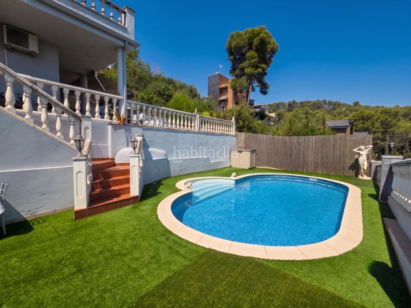 Foto 6e6f1332-9e3d-4e8d-bdf5-3c3d221d50ed. Casa amb aparcament piscina a Sant Andreu de la Barca