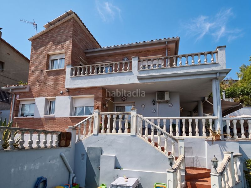 Foto d57a84e6-7ab6-4b42-bdce-dc46c3098c21. Casa amb aparcament piscina a Sant Andreu de la Barca