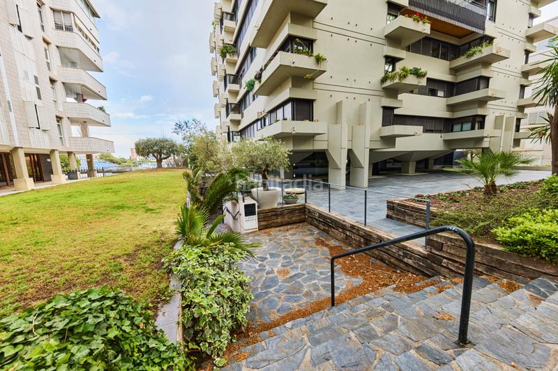 Foto fbe42bf6-c1e9-4977-b738-5a782ebb0cfb. Office space in Pedralbes Barcelona