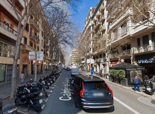 Etagenwohnung  Carrer de casanova. Piso reformado y listo para entrar en l'antiga esquerra de l'eix
