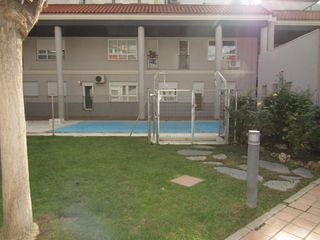 Etagenwohnung in Torres de la Alameda