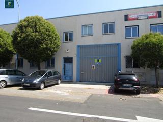 Industrial building in Polígono de las Monjas