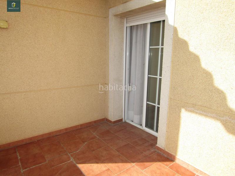 Foto 878a0041-5116-4f29-acfb-74363b85e75c. Maison jumelée avec chauffage parking dans Loeches