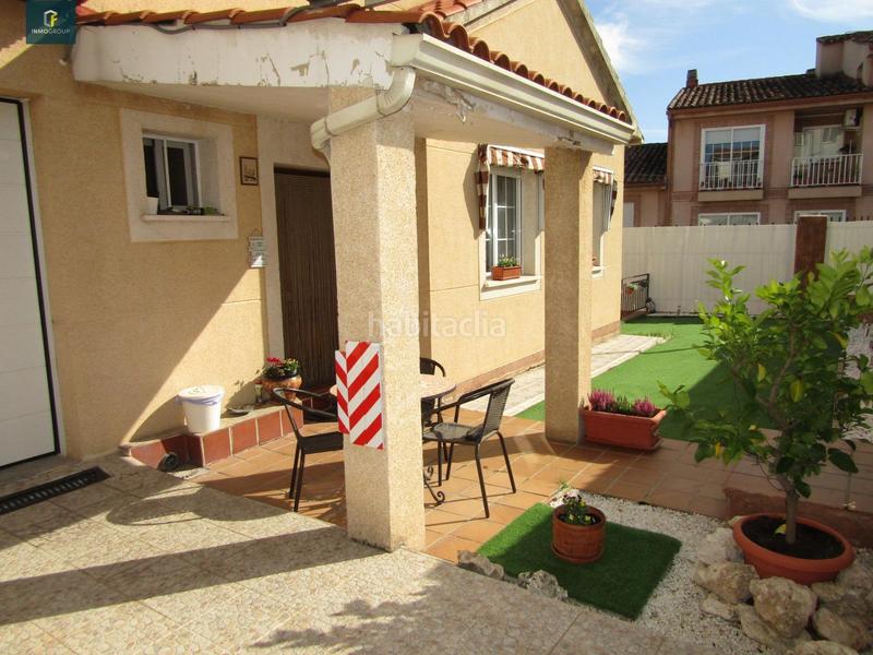 Foto a58fffaa-e945-453c-b6fb-39a602907514. Maison jumelée avec chauffage parking dans Loeches