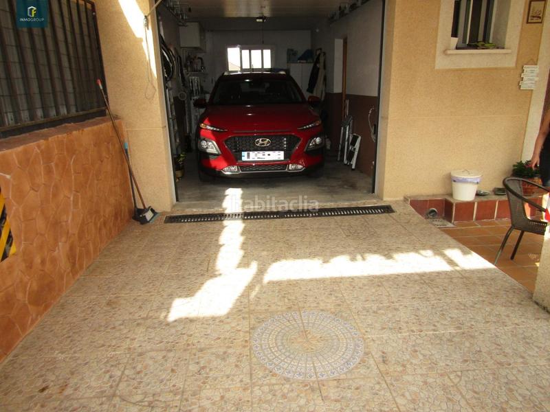 Foto cf325364-61b0-4289-9b00-ce699bf2afb4. Maison jumelée avec chauffage parking dans Loeches