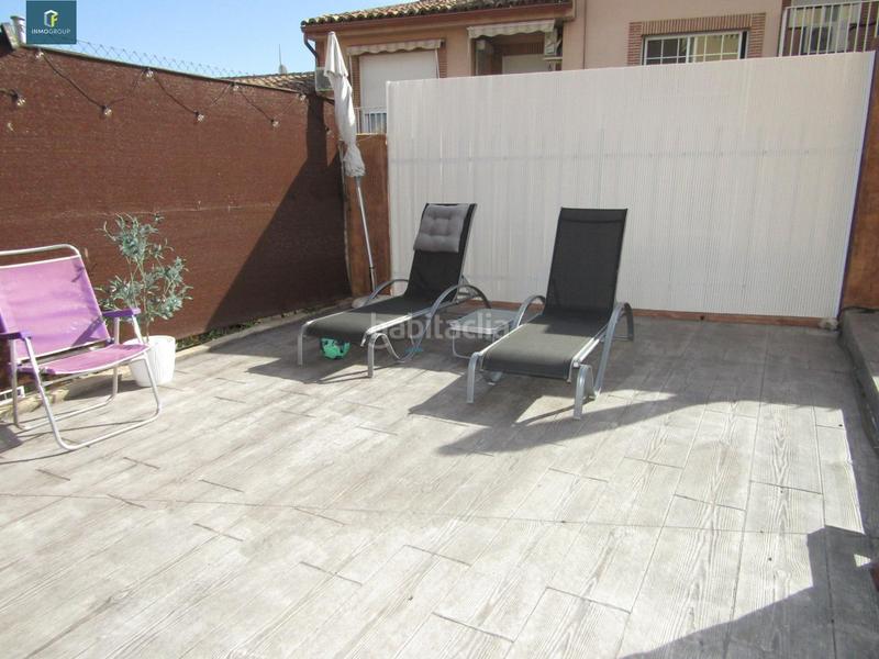 Foto f98b4a06-38bb-4c3b-a70f-01678d3f3d3f. Maison jumelée avec chauffage parking dans Loeches