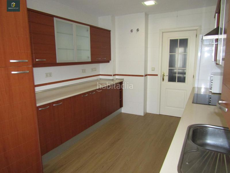 Foto 5cf3fb24-1004-4740-b8c6-90a0d47c7f58. Location attique avec chauffage parking dans Montserrat-Parque Empresarial San Fernando de Henares