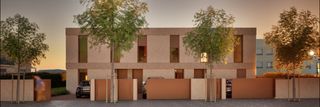Maison jumelée à Carrer de narcís monturiol 84. Residencial copernic