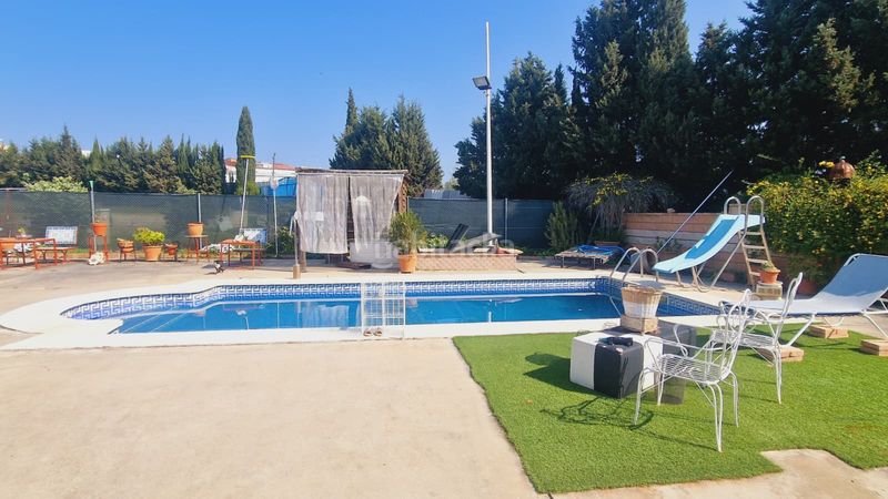 Foto 60c39987-81ef-4b44-8b8a-399035f6da13. Casa amb calefacció aparcament piscina a Carpio (El)