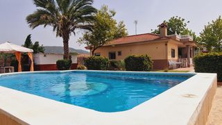 Haus  Calle almanzor. ?? chalet en urbanización la gorgoja – 1.800 m² de parcela para