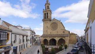 Casa a Plaza de san lorenzo 5.  casa garaje y trastero en san lorenzo !!