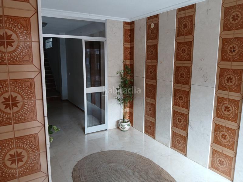 Foto 166331a8-7608-4c92-bf29-af9ae8a1858e. Piso en calle de paco león 4 4 habitaciones y 2 baños junto a deza en Córdoba