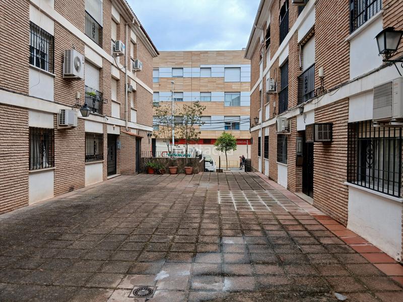 Foto 35da0a3f-34ba-47a8-b87a-41b63665266f. Piso en calle de paco león 4 4 habitaciones y 2 baños junto a deza en Córdoba