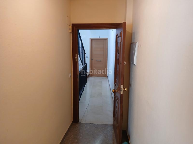 Foto d7e409e4-4714-48ed-89b5-5f7d8fb4a350. Piso en calle de paco león 4 4 habitaciones y 2 baños junto a deza en Córdoba